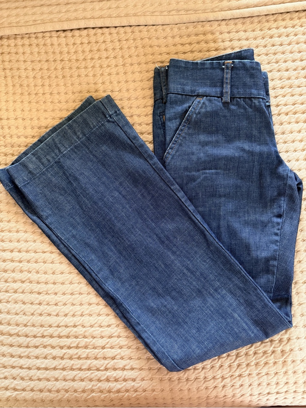 Express Women's Straight Leg Jeans in Dark Blue Denim